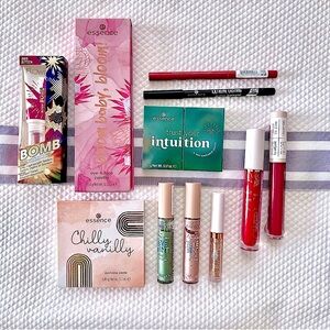 🆕 11 pc Makeup Bundle- NWT